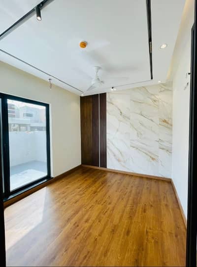 1 KANAL PORTION FOR RENT IN MODEL TOWN LAHORE