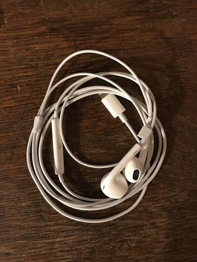 apple 100%  original handfree