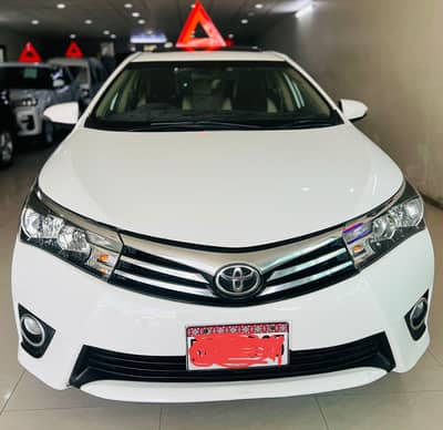 Toyota Corolla Altis 2016 Grande-White Color-Well maintained-karachi