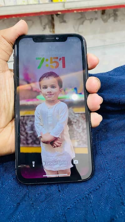 IPhone xr avilble ha 64 GB only Pubg lover