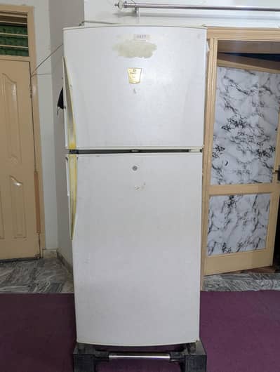 Dawlance Refrigerator in Medium Size