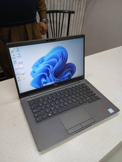 Dell 7300 core i5 8th gen in mint condition