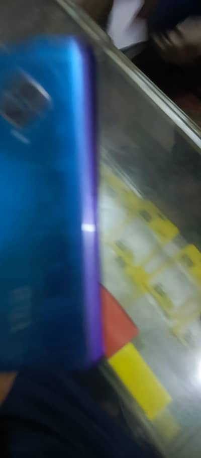 vivo s1 pro all okay set ha koi bi fault nahi ha with box 4 128 ma ha