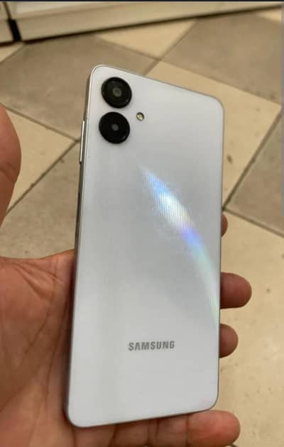 Samsung a06 mobile phone 4 months chala hai box pack 4. . . 64 . . ALL  OK