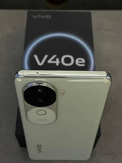 VIVO V40e 8/256GB PTA APPROVED | Scratchless 10/10 In-Warranty •
