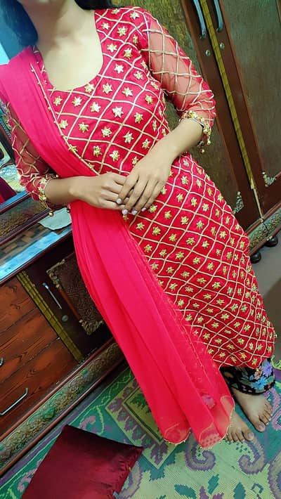 net dress hand work clour red 2 pc