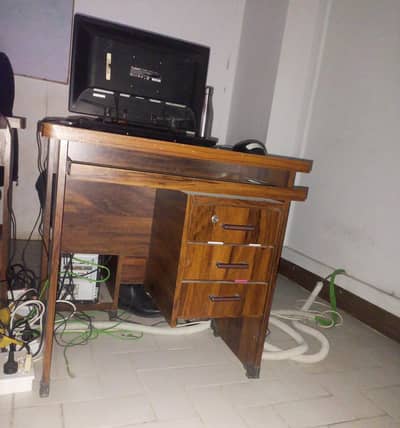 Office table for sale