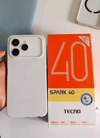 Tecno spark 40 6gb 128gb