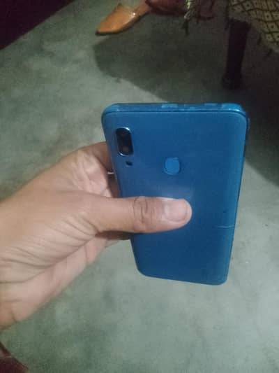 samsung A30 4/64 good mobile