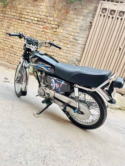 honda 125 2020 model  all punjab number on my name
