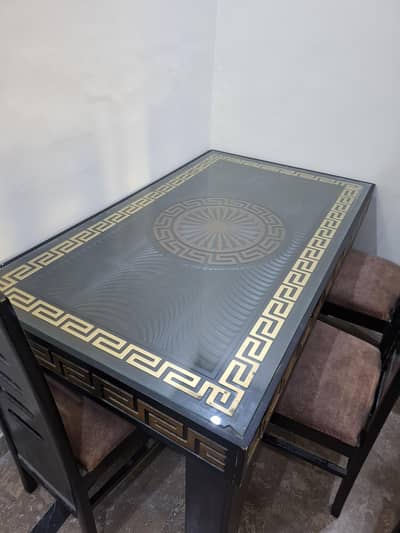 6 seater Dinning table