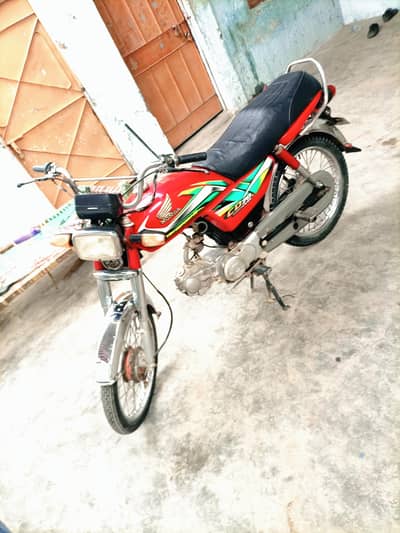 Honda CD 70 2022 ka 6 wa month. (03231380320)