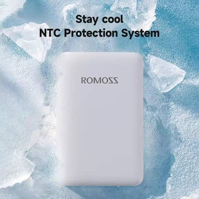 Romoss 30 watt and 10000mah magsafe power bank