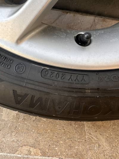 Toyota Raize G package rims