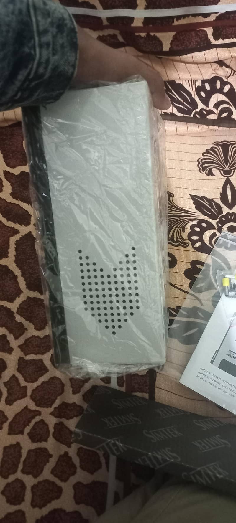 SIMTEX SOLAR CHARGE CONTROLLER  70A 2