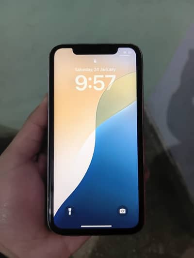 IPHONE XR WORKING AWESOME.