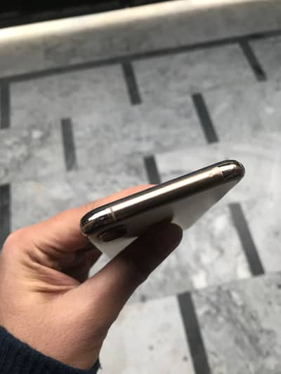 Iphone xs PTA approved