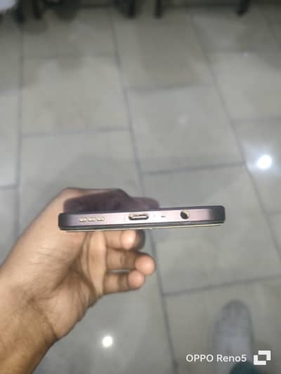 10/10 condition official warranty 4 mahiny