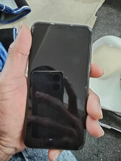 iPhone11pro max 64 GB battery 73 water pack wattsap 03146285476