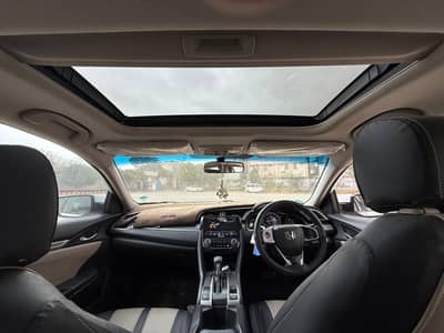 Honda Civic 2017 for sale in pristine condition maintained by Honda