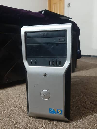Gaming pc with table and 1gb  graphics card with 19 inches Lcd