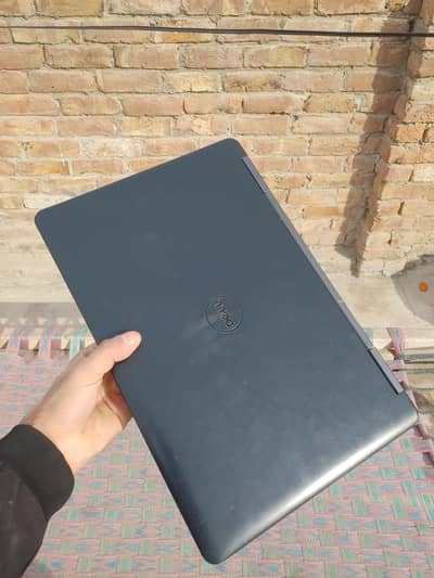 DELL latitude E5540 i5  4th generation  8 \ 256 SSD