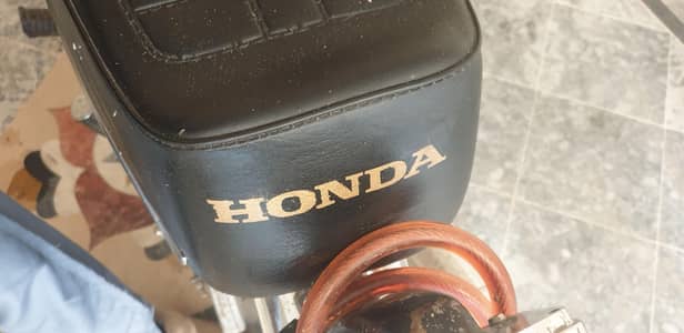 125 down model  seat