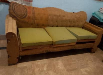 structure for salewith master seats 10/9 condition+6 cuisine and frame