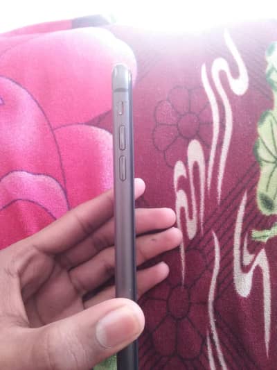 I phone 11 Factory unlock 64 Gb 85 battery health