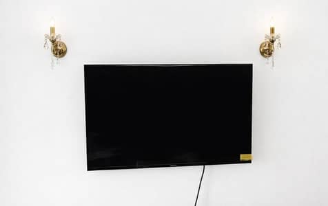 32 inch LED for sale almost brand new just open