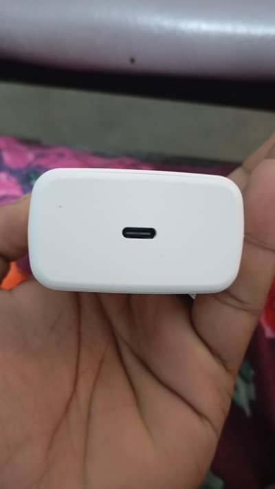 type c fast charge lr