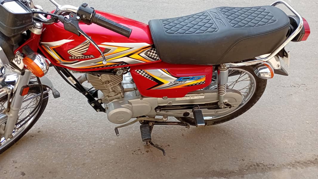Honda CG 125 | Model 2025 | 10,000 KMs Bike Call 0322 - 6427902 5
