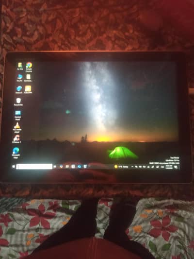 HP alite x2 8GB 256GB core I5 7th gen