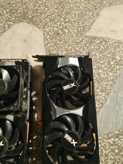 2 Amd Radeon R9 200 series 4gb  graphic cards for sale