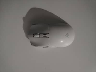 like brand new AOQELO Awq 5 gaming mouse with box and cable