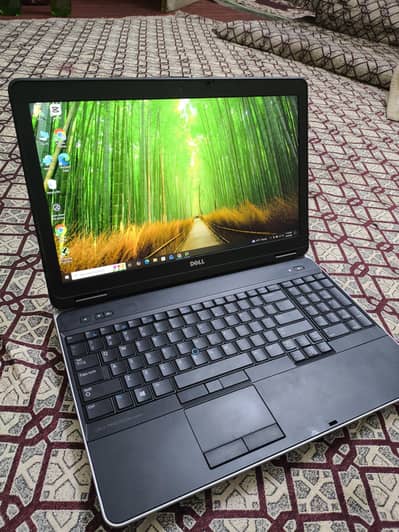 Dell Precision M2800 Laptop