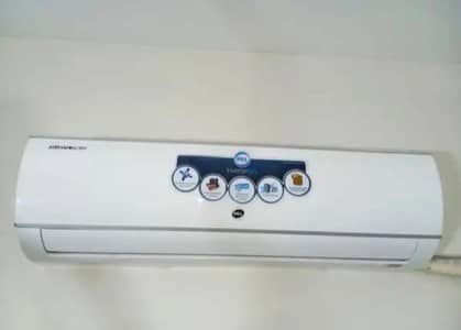 Pel 1.5 ton inverter heat and cool in new condition