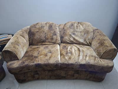 7 seater sofa set with center table