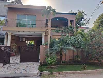 10 Marla Renovated Facing Park House For Sale In Eden Avenue Airport Road