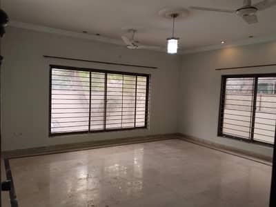 One Kanal Full House Available For Rent n Bahira Town phase 4