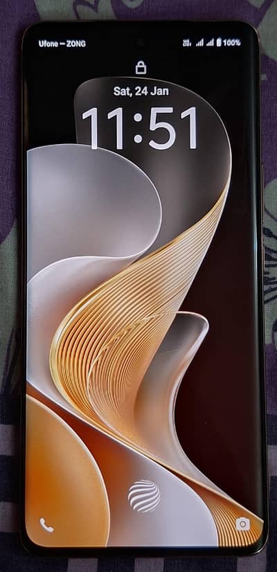 Vivo V40e in excellent condition