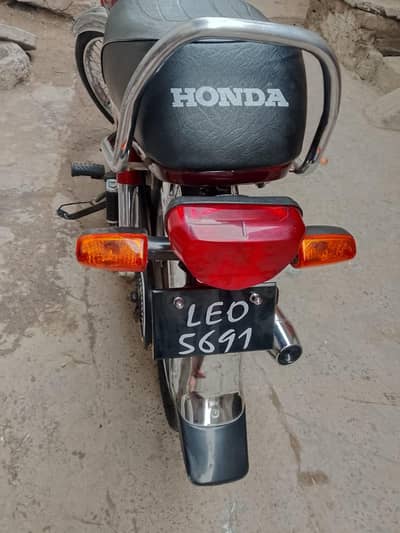 03226379456 good condition