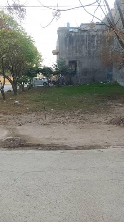 10 Marla (35*65) Heighted Location Residential Plot for Sale in O9 Police Foundation