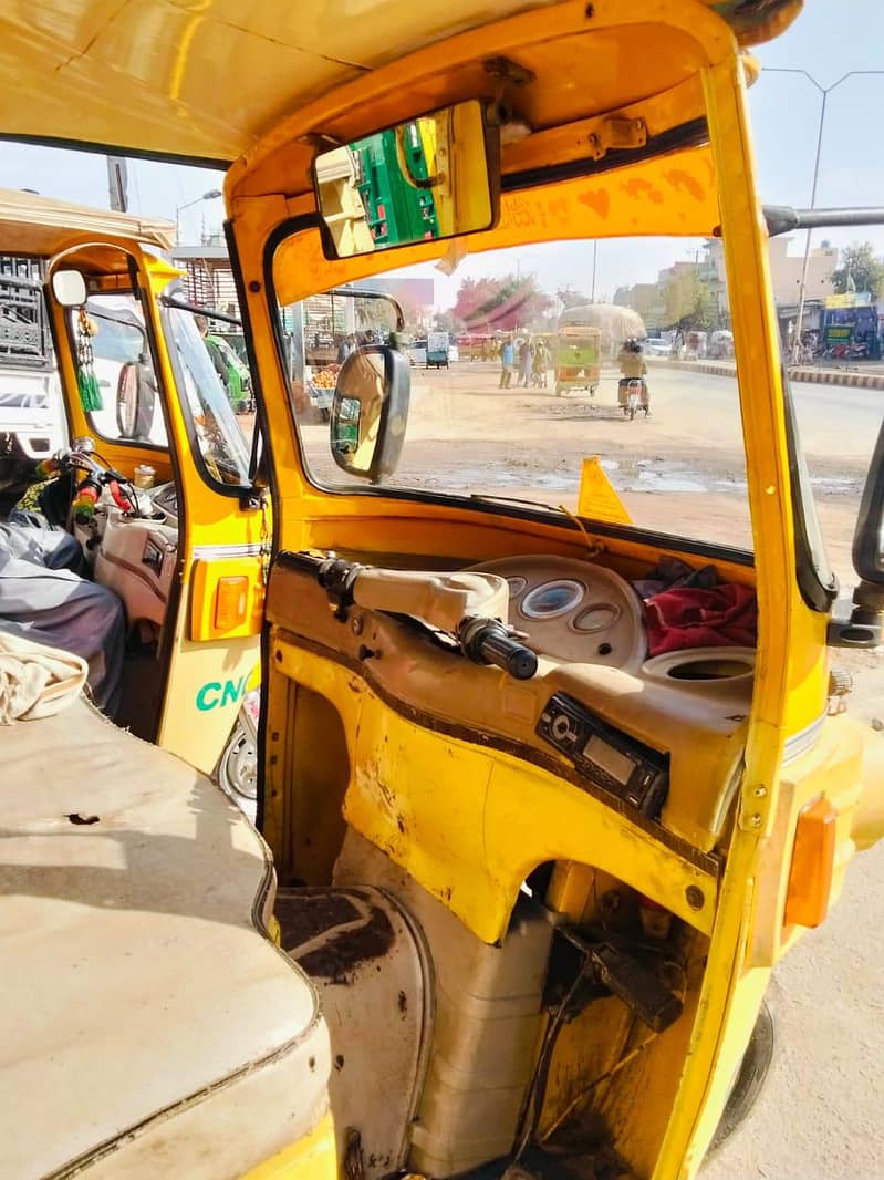 لوڈر رکشہ برائے فروخت – بہترین حالت میں 1