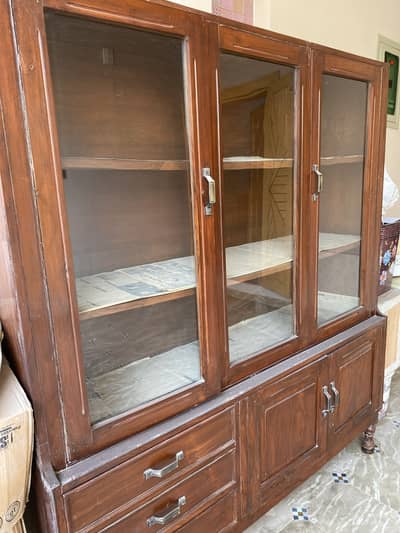 KITCHEN UTENSIL SHOWCASE