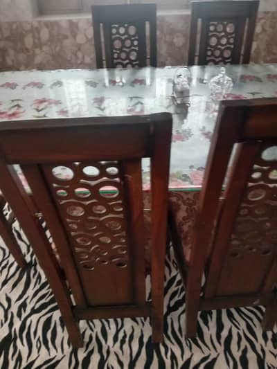 Dining table for sale urgent