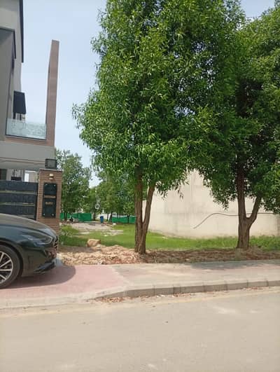 20 Marla Plot For Sale In Bahria Town Lahore Low Cost