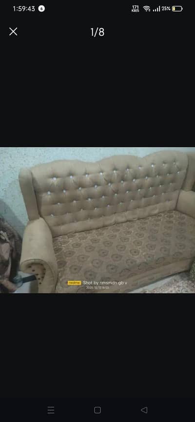 7 seeter sofa set good condition
