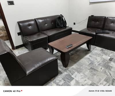 Office Cubicles, Executive Chairs & Tables for Sale