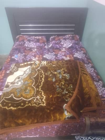 saf sothra bed ha koi khrash ni blkl bhe new ki trha ha